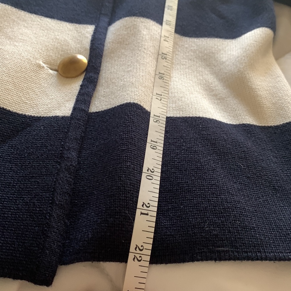 CLASSY BEAUTIFUL SWEATER 💙 - Picture 2 of 6